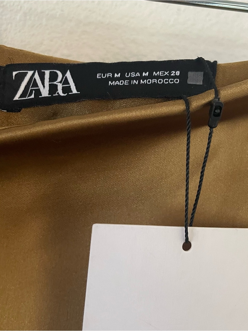 NWT Satin Midi Skirt with Ruched Draping size Medium - Picture 5 of 6